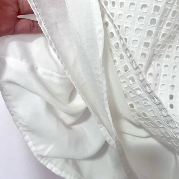 Ann Taylor White eyelet A-Line Skirt 10 - Picture 3 of 6